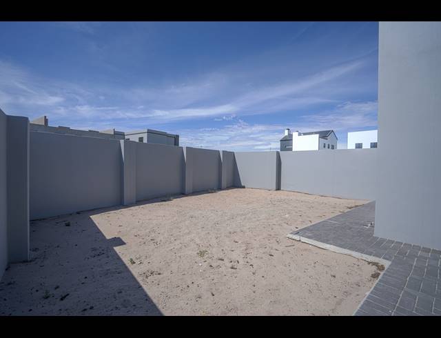 4 BEDROOM HOUSE FOR SALE IN SANDOWN